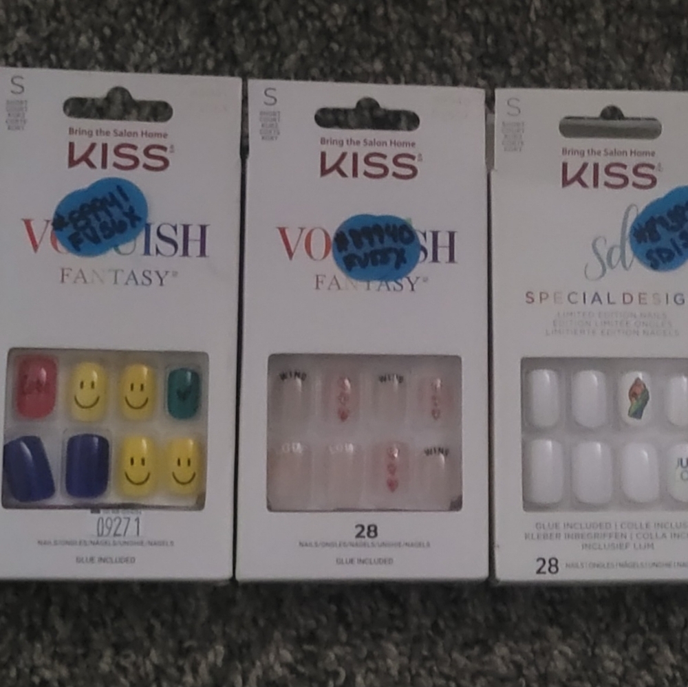 3 Sets of Kiss🏳️‍🌈Pride🏳️‍🌈Nails••Short Length